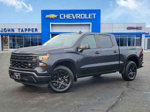 Used 2023 Chevrolet Silverado 1500 Custom image 1