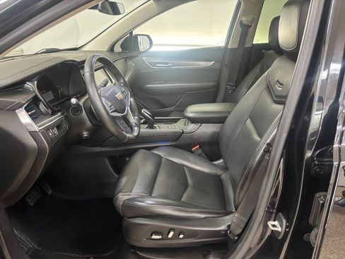 Used 2019 Cadillac XT5 Luxury AWD/4WD image 7