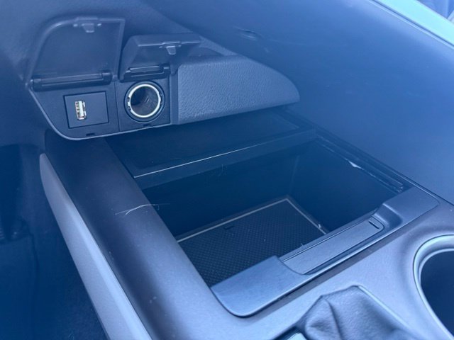 Used 2022 Toyota Camry SE w/ Carpet Mat Package (TMS) FWD image 25