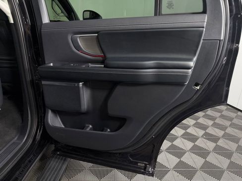 Used 2025 Ford Expedition Platinum AWD/4WD image 30