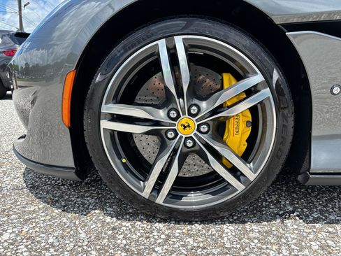 Used 2020 Ferrari Portofino RWD image 43