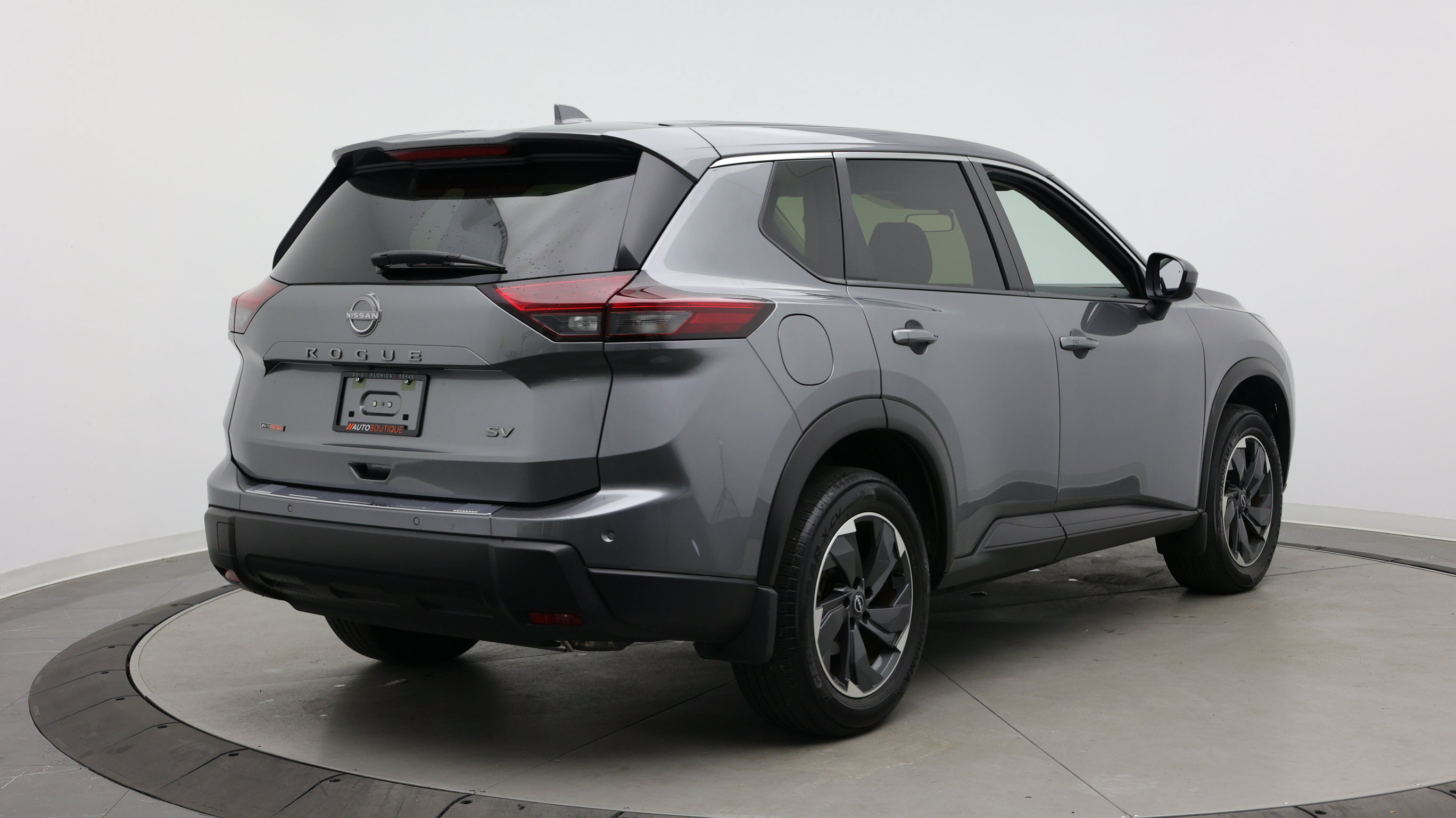 Used 2024 Nissan Rogue SV FWD image 7