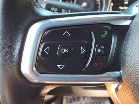Certified 2020 Jeep Gladiator Overland AWD/4WD image 17