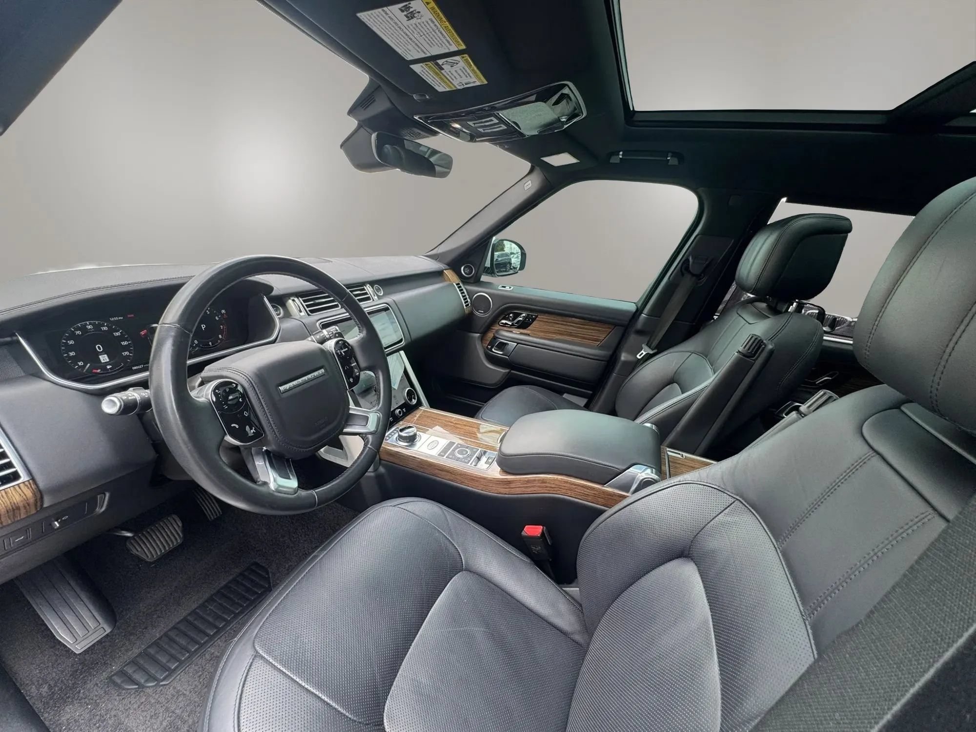 Used 2019 Land Rover Range Rover Long Wheelbase Supercharged AWD/4WD image 13