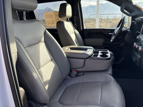 Used 2021 GMC Sierra 3500 SLT w/ Gooseneck/5TH Wheel Package image 19