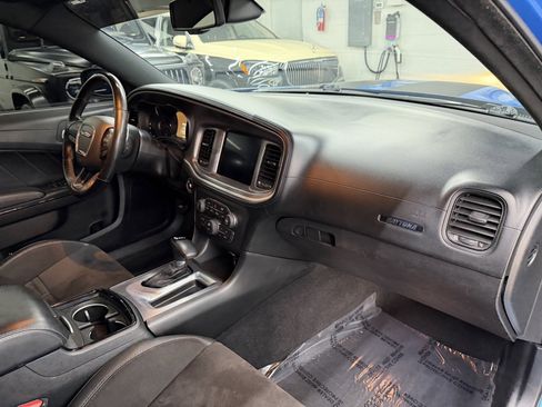 Used 2019 Dodge Charger R/T w/ Daytona Edition Group image 17
