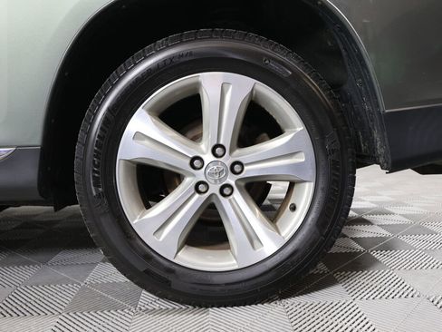 Used 2013 Toyota Highlander Limited image 8
