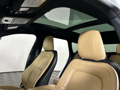 Used 2023 Lincoln Corsair Reserve w/ Equipment Group 201A image 8