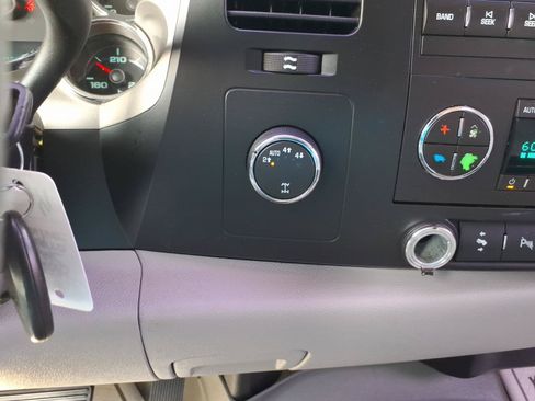Used 2010 GMC Sierra 1500 SLE w/ Power Pack Plus AWD/4WD image 12
