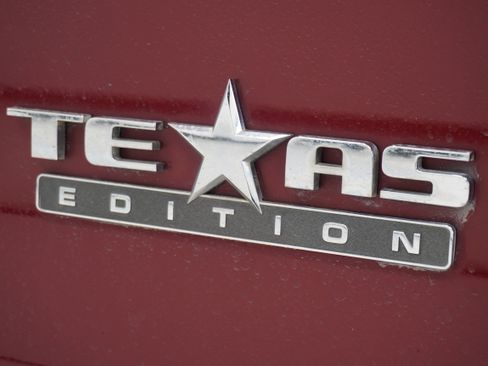 Used 2017 Chevrolet Silverado 1500 LT w/ Texas Edition RWD image 7