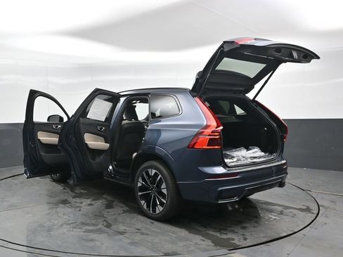 New 2026 Volvo XC60 B5 Plus w/ Climate Package AWD/4WD image 43