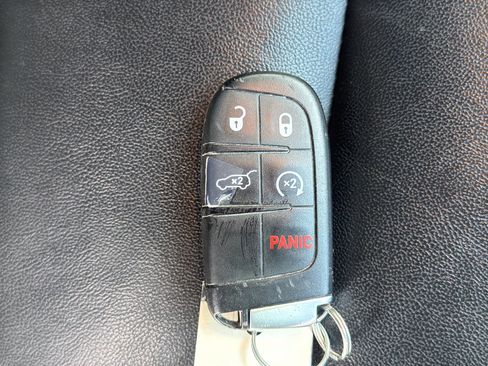 Used 2022 Jeep Grand Cherokee Limited AWD/4WD image 37