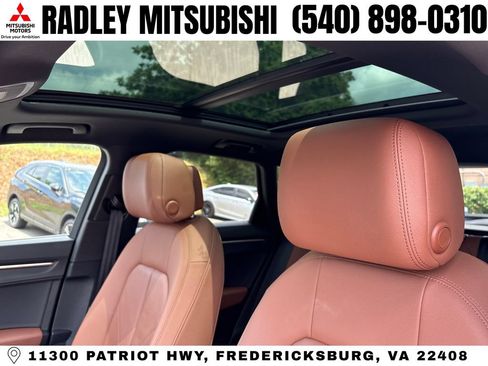 Used 2022 Audi Q3 2.0T Premium w/ Convenience Package AWD/4WD image 3