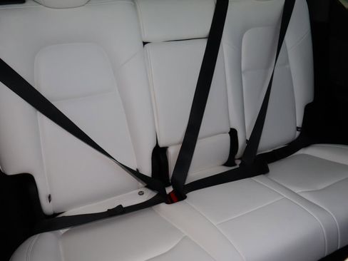 Used 2025 Tesla Model Y Performance image 20