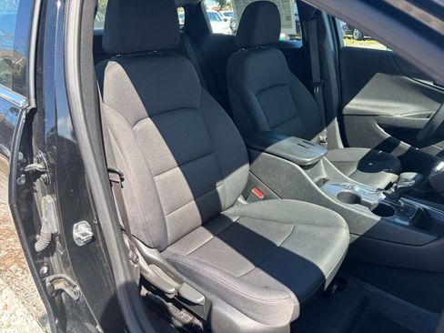 Used 2024 Chevrolet Malibu LT image 38