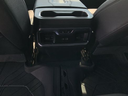 Used 2022 Chevrolet Silverado 1500 LTZ w/ LTZ Premium Package AWD/4WD image 18