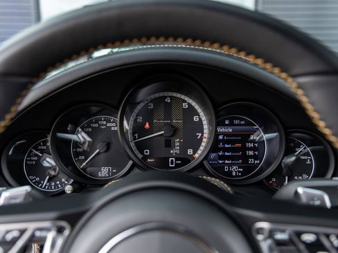 Used 2018 Porsche 911 Turbo S image 43