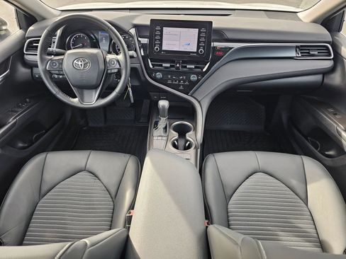Used 2023 Toyota Camry SE w/ Cold Weather Package image 15