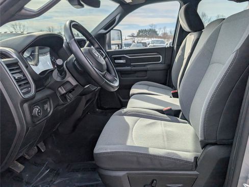 Used 2024 RAM 2500 Big Horn image 16