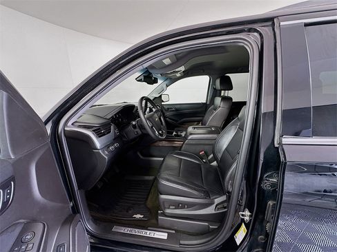 Used 2015 Chevrolet Suburban LT w/ Luxury Package image 22