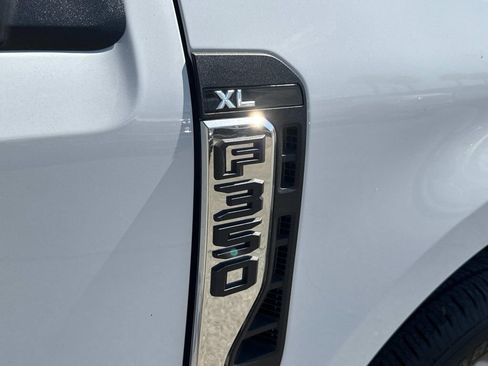New 2025 Ford F350 XL w/ XL Chrome Package image 19