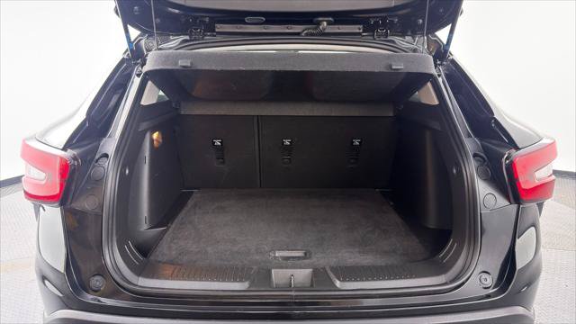 Used 2025 Chevrolet Trax LT w/ LT Convenience Package FWD image 18