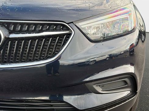 Used 2022 Buick Encore Preferred w/ Safety Package FWD image 9