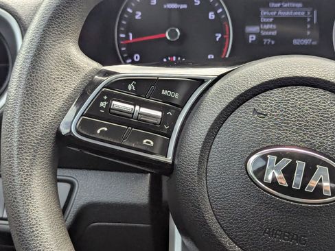Used 2019 Kia Forte LXS FWD image 16