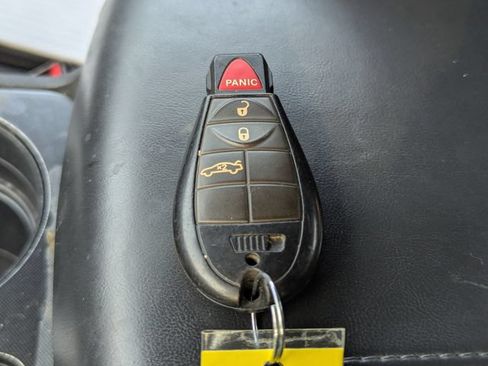 Used 2014 Dodge Challenger SXT RWD image 16