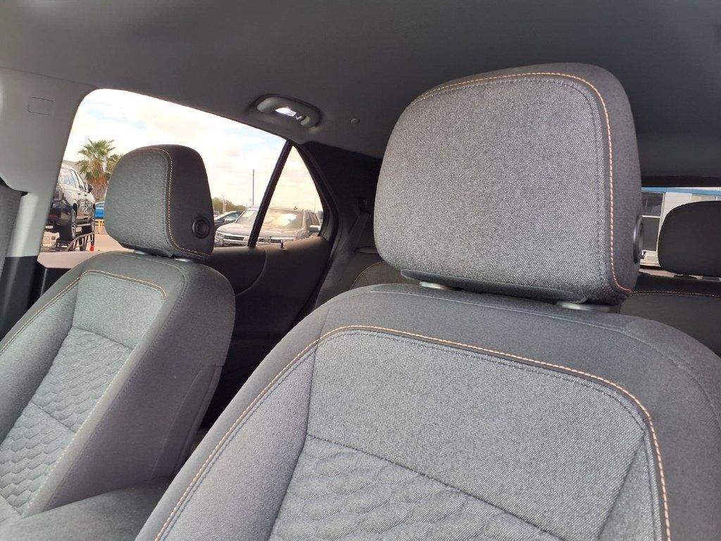 Used 2020 Chevrolet Equinox LT FWD image 18