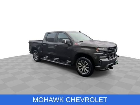Used 2022 Chevrolet Silverado 1500 RST image 2