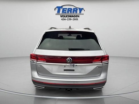 New 2026 Volkswagen Atlas SE image 2