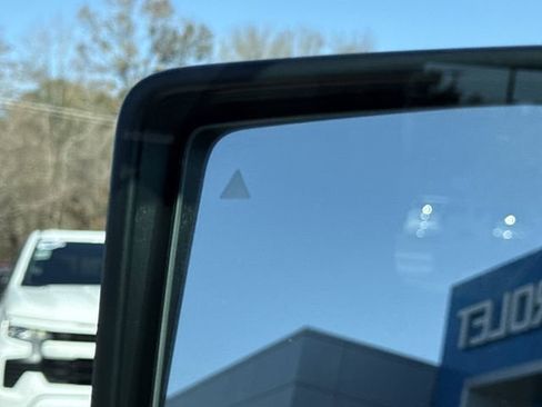 Used 2025 Jeep Wrangler Unlimited Rubicon w/ Technology Group image 40