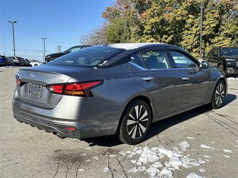 Used 2019 Nissan Altima 2.5 SV image 35