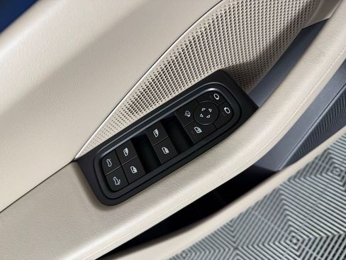 New 2025 Porsche Macan 4S Electric image 26