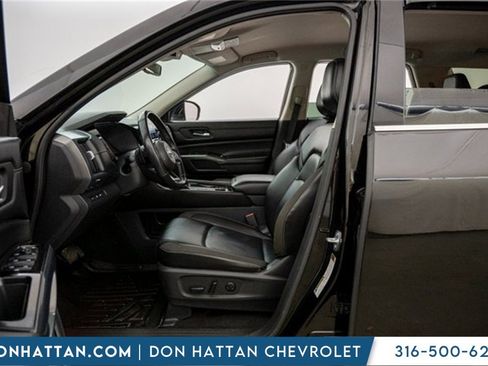 Used 2023 Nissan Pathfinder SL image 5