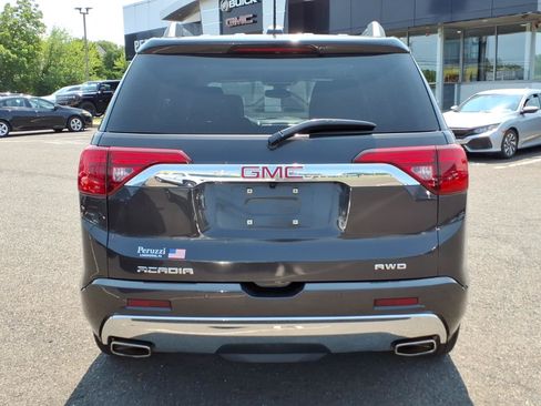 Used 2017 GMC Acadia Denali w/ Technology Package AWD/4WD image 4