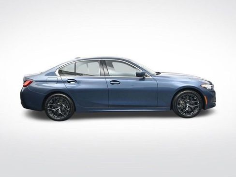 Used 2025 BMW 330i Sedan image 3