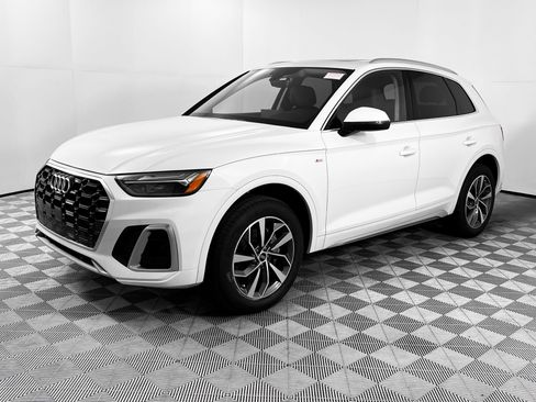 Certified 2023 Audi Q5 2.0T Premium Plus w/ Premium Plus Package image 3