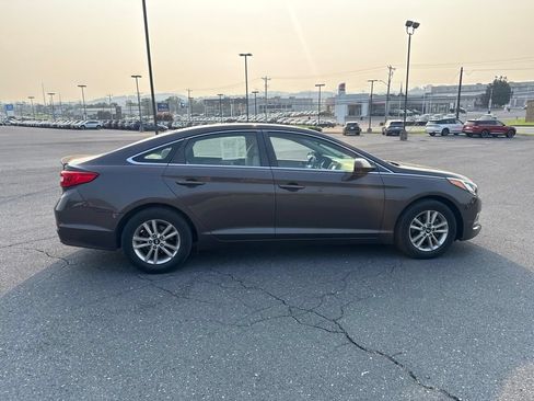 Used 2017 Hyundai Sonata SE FWD image 6