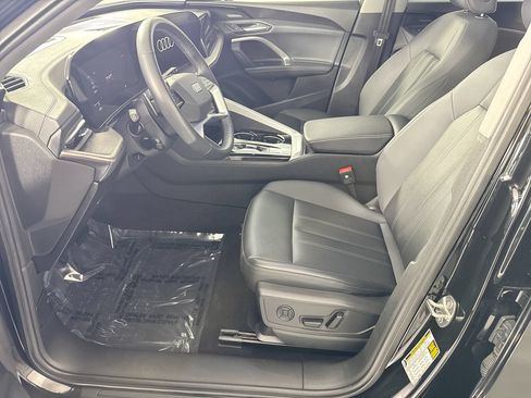 Used 2025 Audi Q5 Premium Plus w/ Premium Plus AWD/4WD image 10