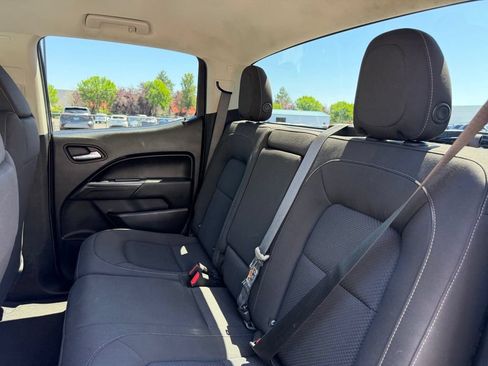 Used 2020 Chevrolet Colorado LT RWD image 30