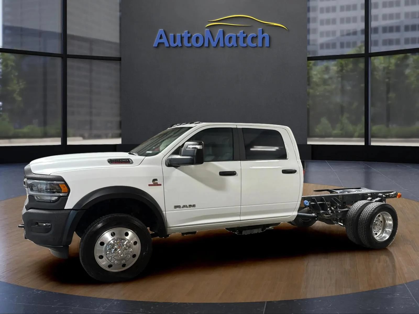 Used 2024 RAM 4500 SLT w/ Quick Order Package 2YG SLT AWD/4WD image 6
