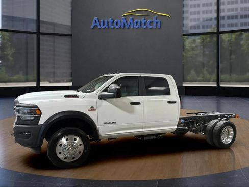 Used 2024 RAM 4500 SLT w/ Quick Order Package 2YG SLT AWD/4WD image 6