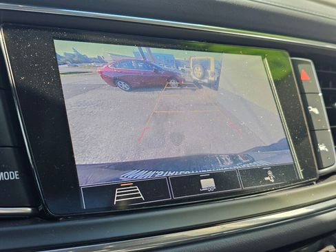 Used 2021 Buick Enclave Premium image 38