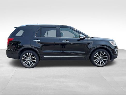 Used 2017 Ford Explorer Platinum AWD/4WD image 6