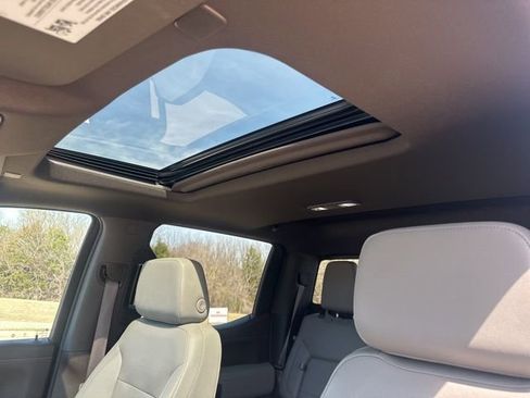 Used 2022 GMC Sierra 1500 SLT image 30