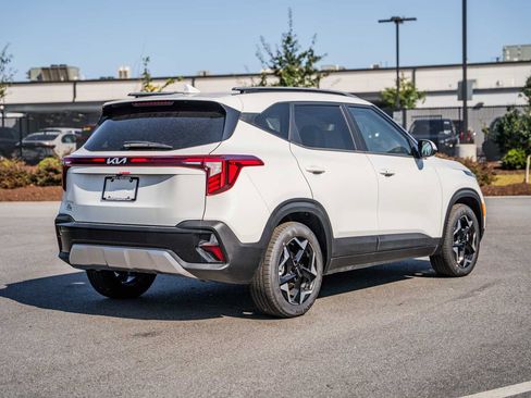 New 2026 Kia Seltos S FWD image 4