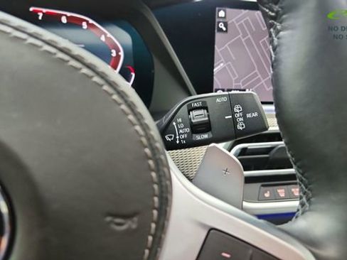 Used 2022 BMW X5 xDrive40i w/ M Sport Package AWD/4WD image 41