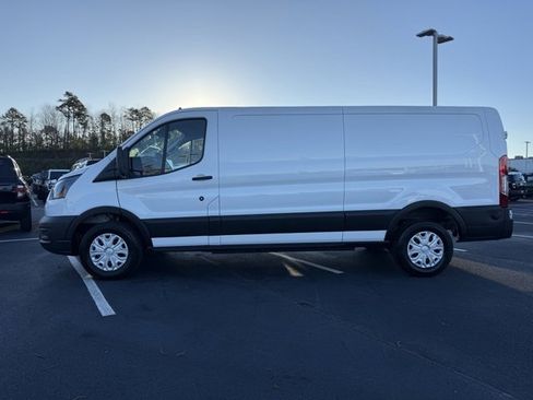 New 2024 Ford E-Transit Low Roof image 4